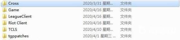 英雄联盟走路一顿一顿的是什么原因